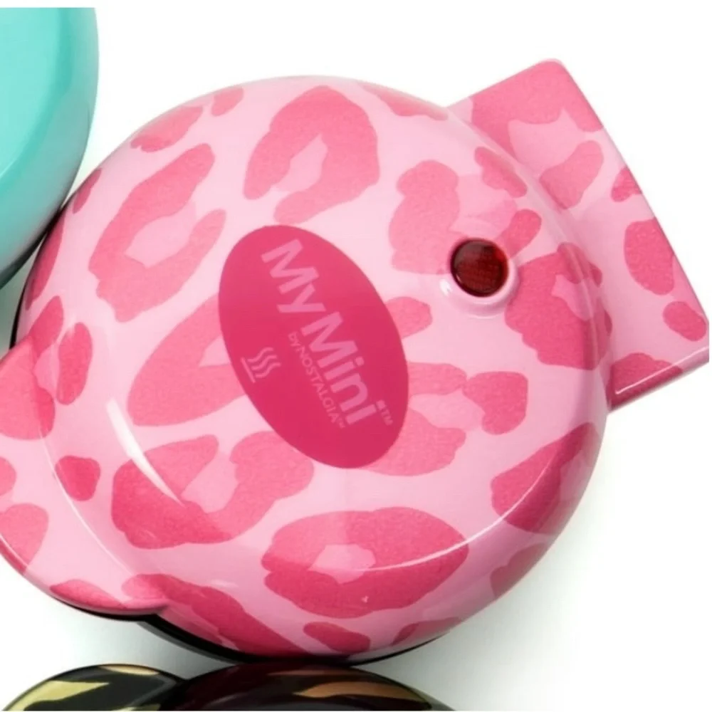 NWT Nostalgia Mini Waffle Maker Pink Camouflage
